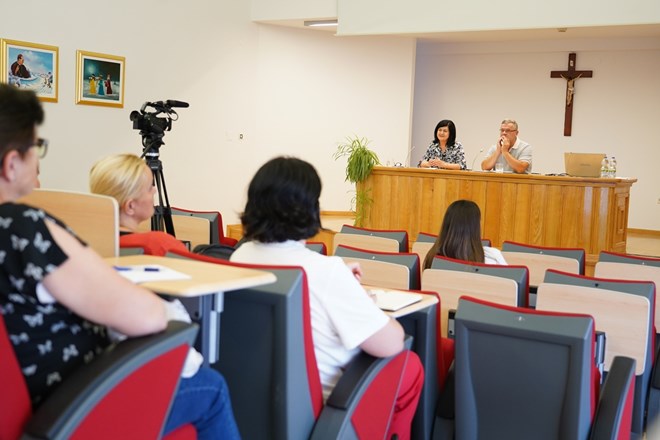 Na petoj hagioterapijsko-evangelizacijskoj tribini o temi: "Zašto nas prošlost boli i kako ju ostaviti iza sebe"